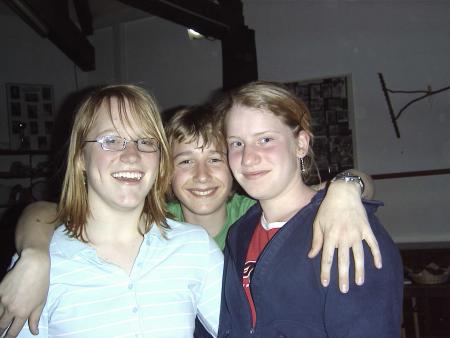 the blond & blondes